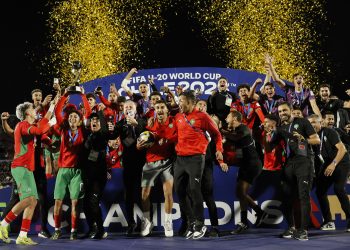 La selección de Marruecos, con dos goles del extremo Yassir Zabiri, se convirtió este domingo en la segunda africana, después de Ghana