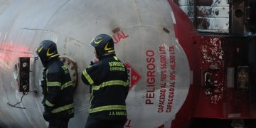 Publican dos nuevas normas para regular transporte de gas tras explosión de pipa