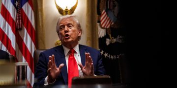 Senado de Estados Unidos abre debate para limitar ataques de Trump contra Irán