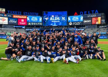 Los Yankees de Nueva York agotaron este miércoles todas las posibilidades de llegar a una segunda Serie Mundial por segundo año consecutivo al caer por 2-5 ante los Azulejos