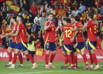 La selección de España igualó la mejor racha de partidos sin perder en partidos oficiales, con 29, goleando a Bulgaria en el estadio