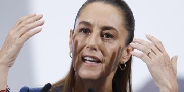 Sheinbaum defiende democracia de su gobierno y exige pruebas contra Adán Augusto