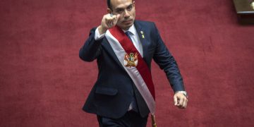 José Jerí asume la presidencia interina de Perú tras la destitución exprés de Dina Boluarte
