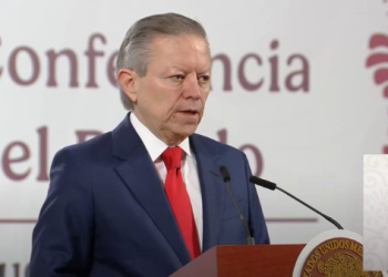 Arturo Zaldívar en conferencia sobre la Ley de Amparo