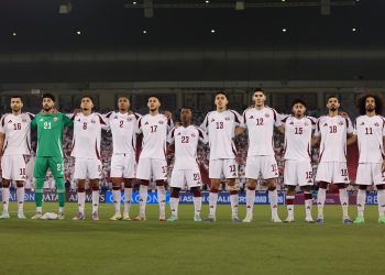La selección de Qatar venció 2-1 a Emiratos Árabes Unidos, asegurando así su clasificación directa al Mundial 2026, torneo en el que participará por segunda ocasión en su historia.