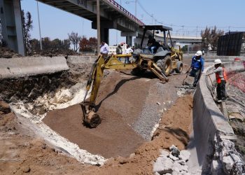 Grieta en el Puente La Concordia por hundimientos diferenciales
