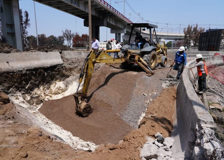 Grieta en el Puente La Concordia por hundimientos diferenciales