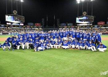 Los campeones Dodgers de Los Ángeles cumplieron con lo previsto al barrer en dos partidos a los Rojos de Cincinnati, mientras que Padre