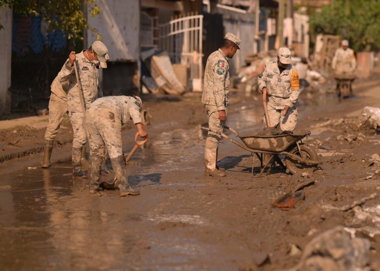 Elevan a 76 los fallecidos por inundaciones y bajan a 39 los desaparecidos