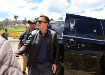 Gobierno de Ecuador denuncia presunto intento de asesinato a Noboa en ataque a caravana presidencial