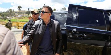 Gobierno de Ecuador denuncia presunto intento de asesinato a Noboa en ataque a caravana presidencial