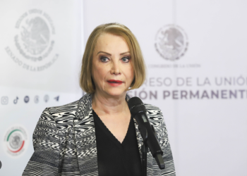 Laura Itzel Castillo durante mensaje en el Senado