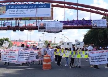 Van siete horas de bloqueo en Periférico y afirman que no se moverán hasta ser atendidos por fiscal del Edomex    