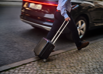 Empresa de transporte de aplicación podrá llevar y recoger usuarios en aeropuertos