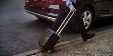 Empresa de transporte de aplicación podrá llevar y recoger usuarios en aeropuertos