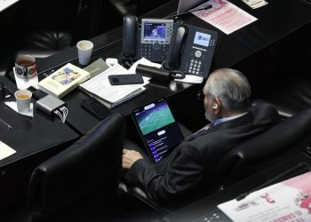 Adán Augusto con un ojo en la Champions y otro en la comparecencia de Édgar Amador