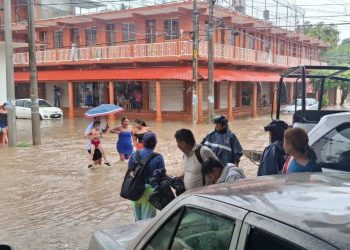 Inundaciones está dejando a su paso Raymond por Guerrero