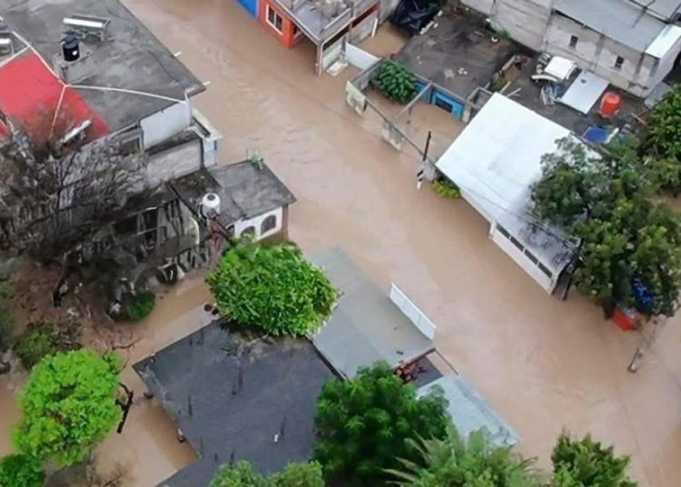 Tragedia en Hidalgo: Lluvias Dejan 16 Muertos y Decenas de Comunidades Incomunicadas