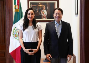 Mario Delgado y Claudia Curiel de Icaza impulsan una colección literaria para preservar las lenguas originarias del país