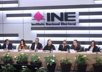 Recibe INE propuesta de 58 partidos locales para la Comisión Presidencial de la Reforma Electoral