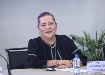 Guadalupe Taddei Zavala, presidenta del INE, recibe propuesta de reforma electoral del Colegio de Ejecutivos Electorales de México