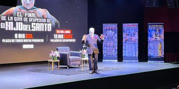El 'Hijo del Santo', una de las leyendas más grandes de la lucha libre en México, confesó este martes haber sangrado y llorado
