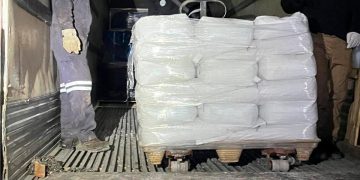 Elementos de la FGR y Guardia Nacional asegurando precursores químicos en Durango.