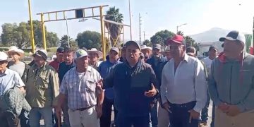 Campesinos liberan casetas en Michoacán por Día de Muertos