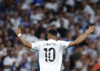 El delantero del Real Madrid Kylian Mbappé celebra su gol contra el Villarreal,