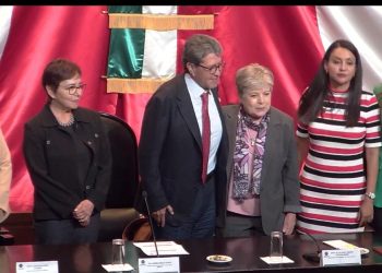 Comparece Alicia Barcena ante diputados y señaló que el agua dejará de ser una mercancía