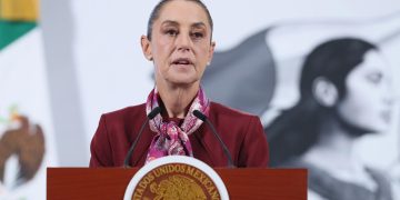Claudia Sheinbaum y Arturo Zaldívar defienden la Ley de Amparo