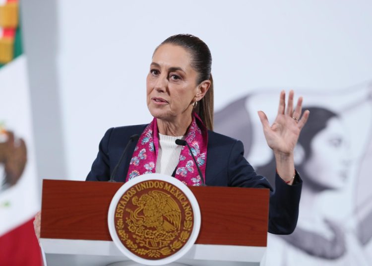 Claudia Sheinbaum dará un mensaje masivo desde el Zócalo capitalino para rendir cuentas a la ciudadanía. EFE/Mario Guzmán