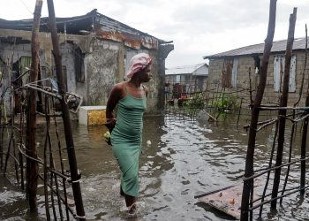Evacúan hasta 7 mil personas por riesgo de desbordamiento tras paso del huracán Melissa en Cuba