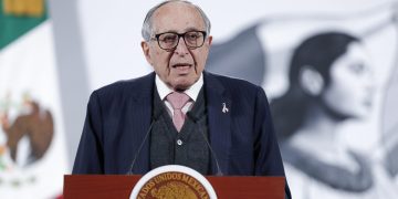 Presentan modelo nacional contra el cáncer de mama con nuevos hospitales y mastógrafos