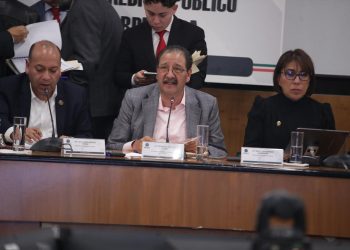 Aprueba Morena y aliados Ley de Amparo en Comisiones Unidas y va al pleno este martes