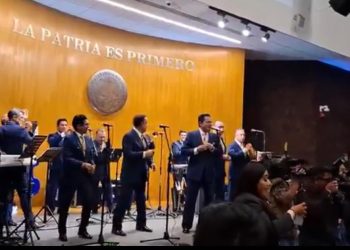 Votada la Ley Aduanera, diputados le entraron al ‘bailongo’ con la Santanera