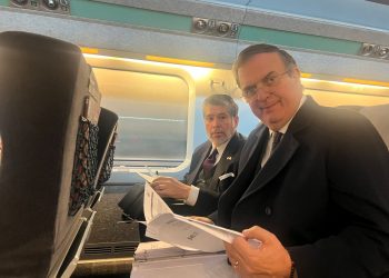Marcelo Ebrard llega a Corea del Sur para la Cumbre APEC