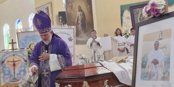 Exigen “paz y justicia” tras el asesinato de un sacerdote en Guerrero