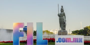 🎤 Joan Manuel Serrat y Leonardo Padura recibirán Doctorado Honoris Causa en la FIL Guadalajara 2025