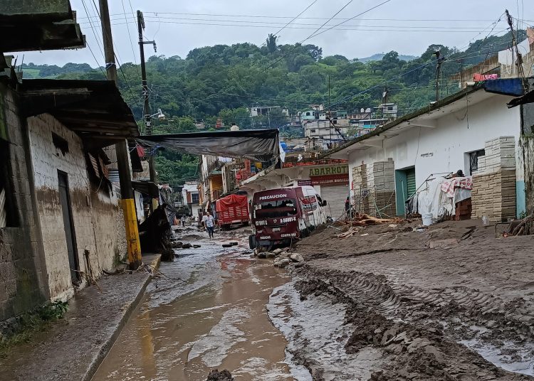 El embajador Kozo Honsei anuncia ayuda de Japón a México para damnificados por inundaciones .EFE/David Martínez Pelcastre