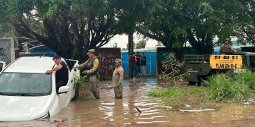 Remanentes de Raymond dejan inundaciones en Puerto Vallarta
