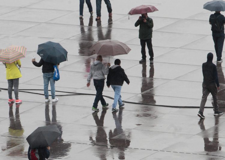 Frente frío núm. 8 genera lluvias intensas en el sureste y vientos fuertes en el Istmo de Tehuantepec
