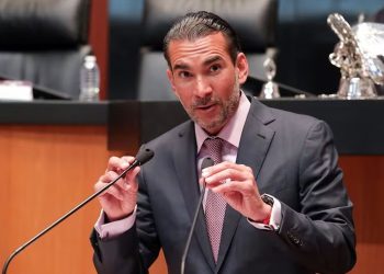 Arremete Luis Armando Melgar contra Fernández Noroña
