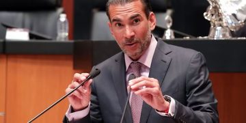 Arremete Luis Armando Melgar contra Fernández Noroña