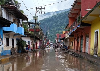 Aumenta a 70 los muertos tras fuertes lluvias en México