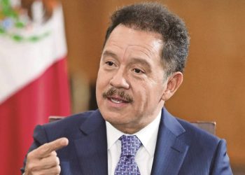 Pide Ignacio Mier solicitar una revisión de la suspensión de 13 rutas aéreas por parte de Estados Unidos