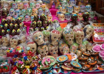 Aumentan costos para celebraciones de Halloween y Día de Muertos