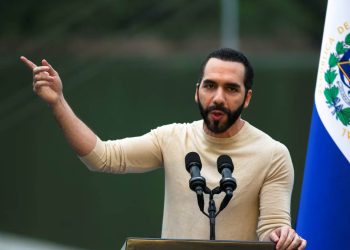 Nayib Bukele durante conferencia de prensa”