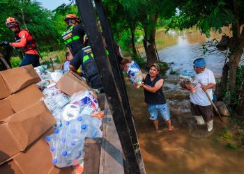 Realiza Nuevo León 13 vuelos con ayuda humanitaria al norte de Veracruz