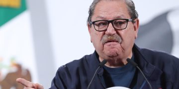 Paco Ignacio Taibo II, no tendría que dejar el cargo pero sí debería ofrecer disculpas, asegura Laura Itzel Castillo